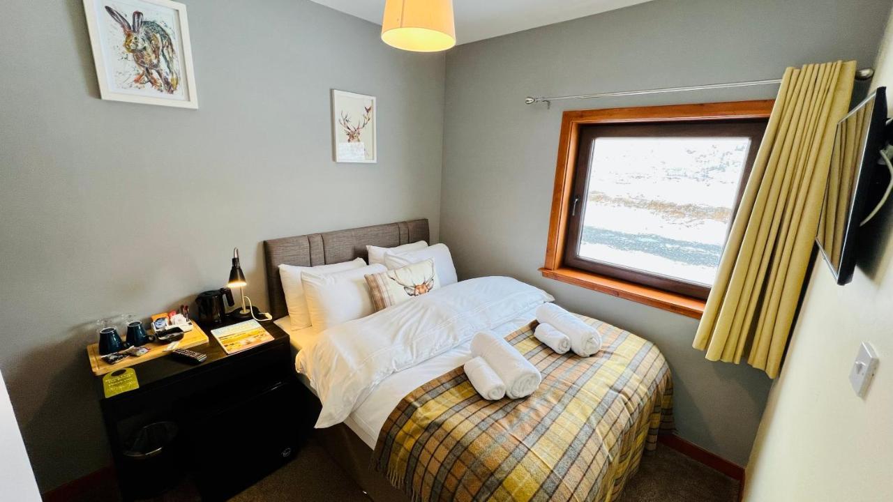 Aultguish Inn Гарв Экстерьер фото